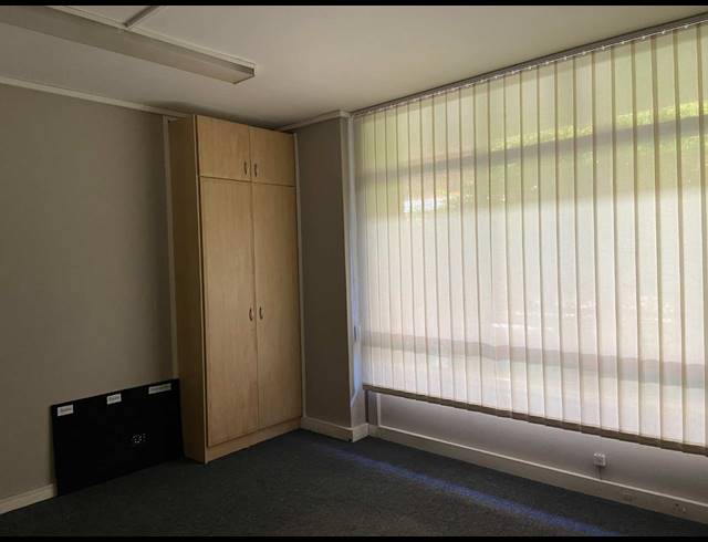 137M² OFFICE TO LET IN TOKAI
